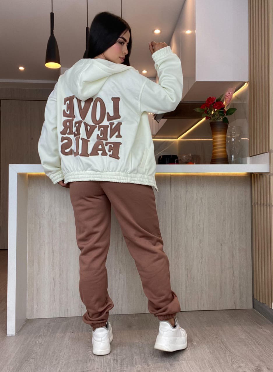 Conjunto De Sudadera Love 3 Prendas