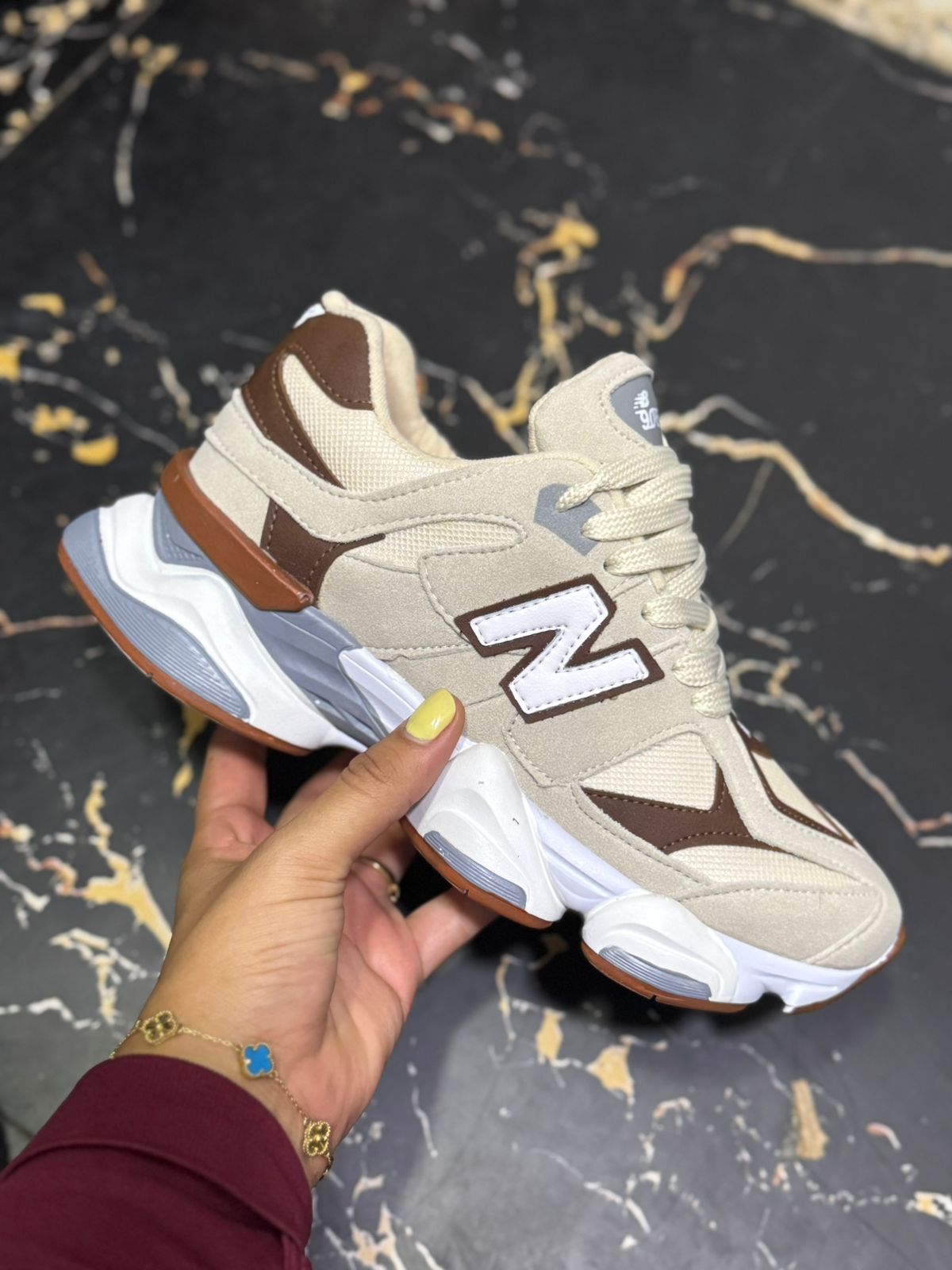 Tenis New Balance 9060 Dama